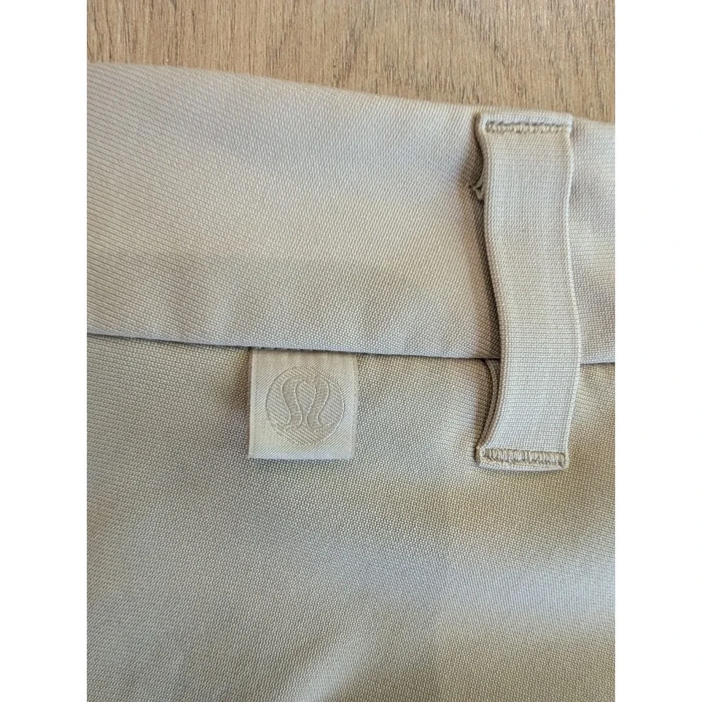 Mens Lululemon Commission Pant Classic Warpstreme Trench Size 44x26 M5986S RARE
